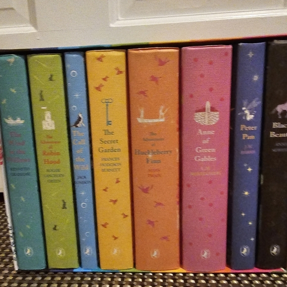 Puffin Classics Deluxe Book Collection NEW - Picture 5 of 6